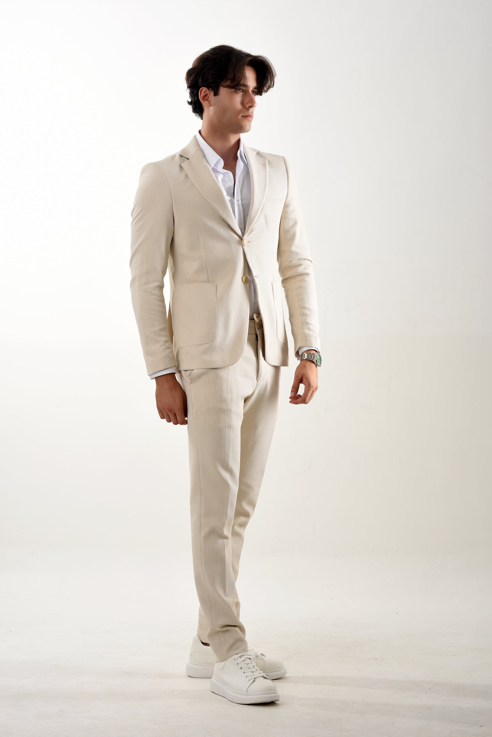 Beige 