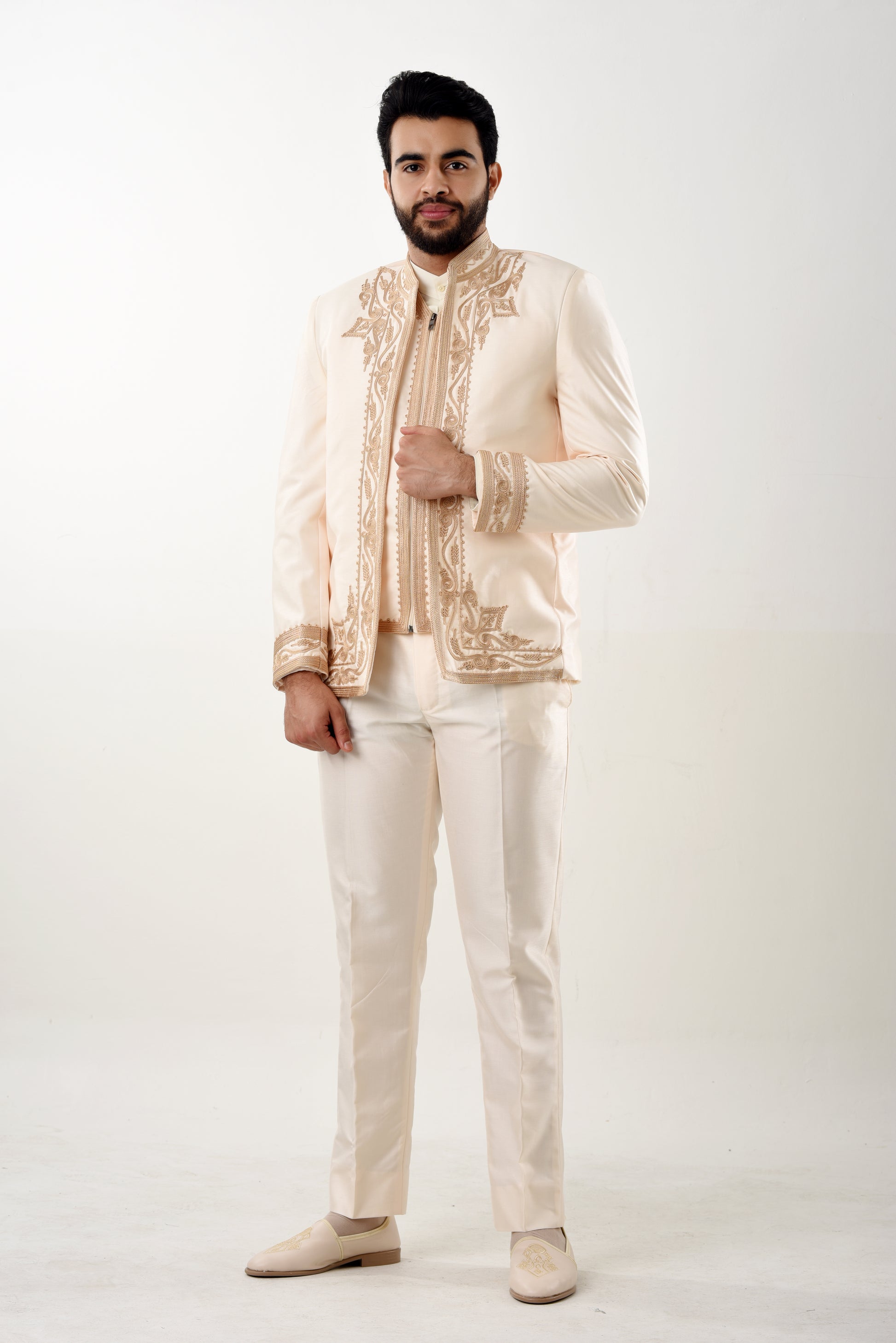 Costume Artisanal pour Homme : L'Élégance de la Tradition