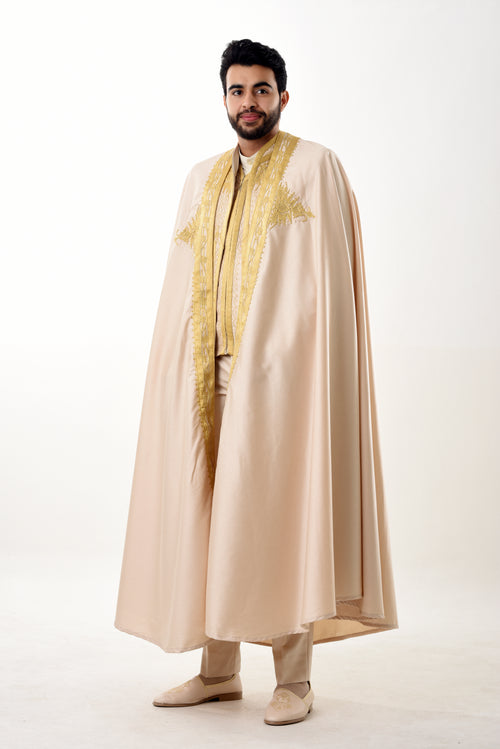 Barnous Tunisien Beige & Doré – Prestige et Tradition Sublimée