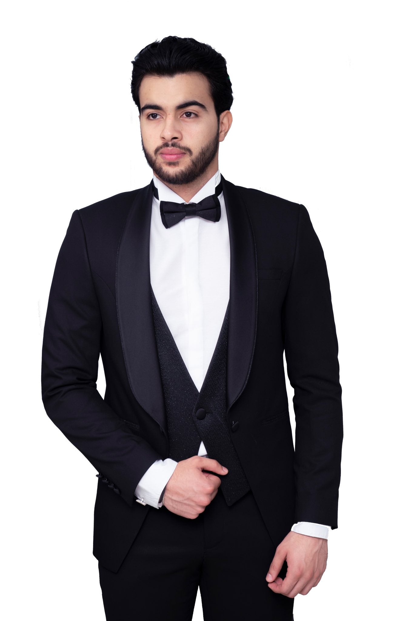 Costume de Cérémonie Noir : La Classe Absolue